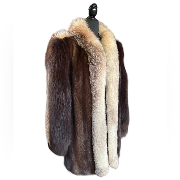 SOLD - Picture 1 of 9